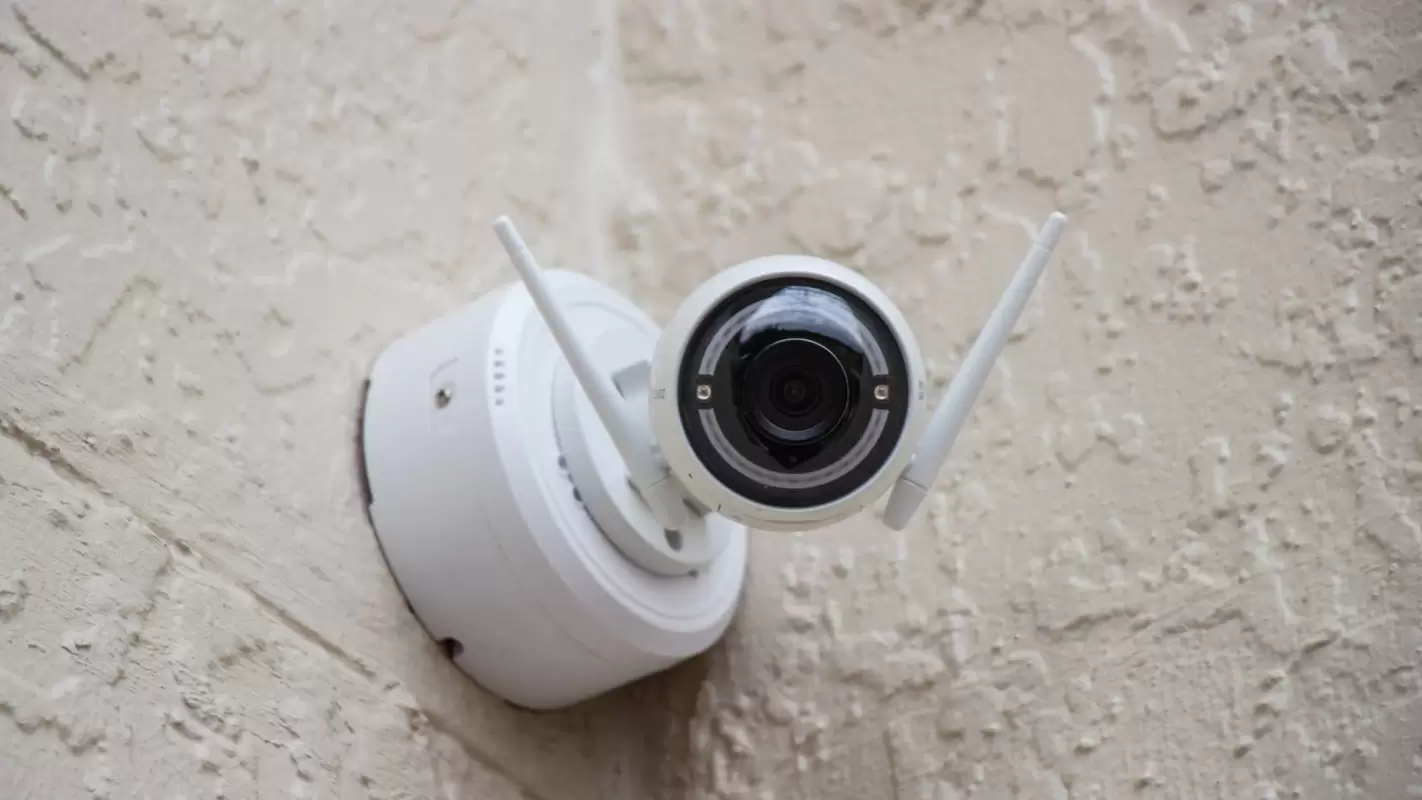 Monitor the home surroundings with a security camera system