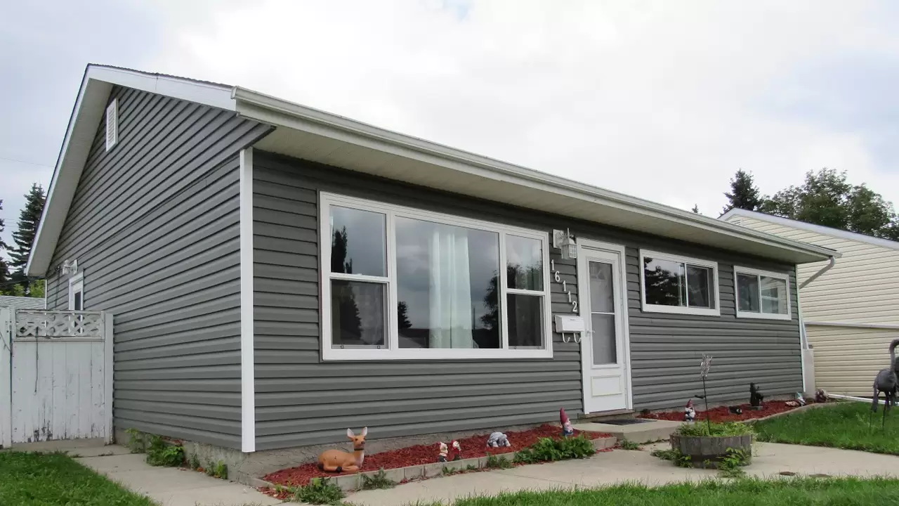 Unlimited design options with vinyl siding