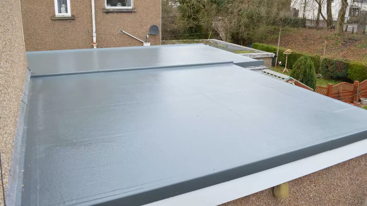 Trust our reliable flat roofing contractors!