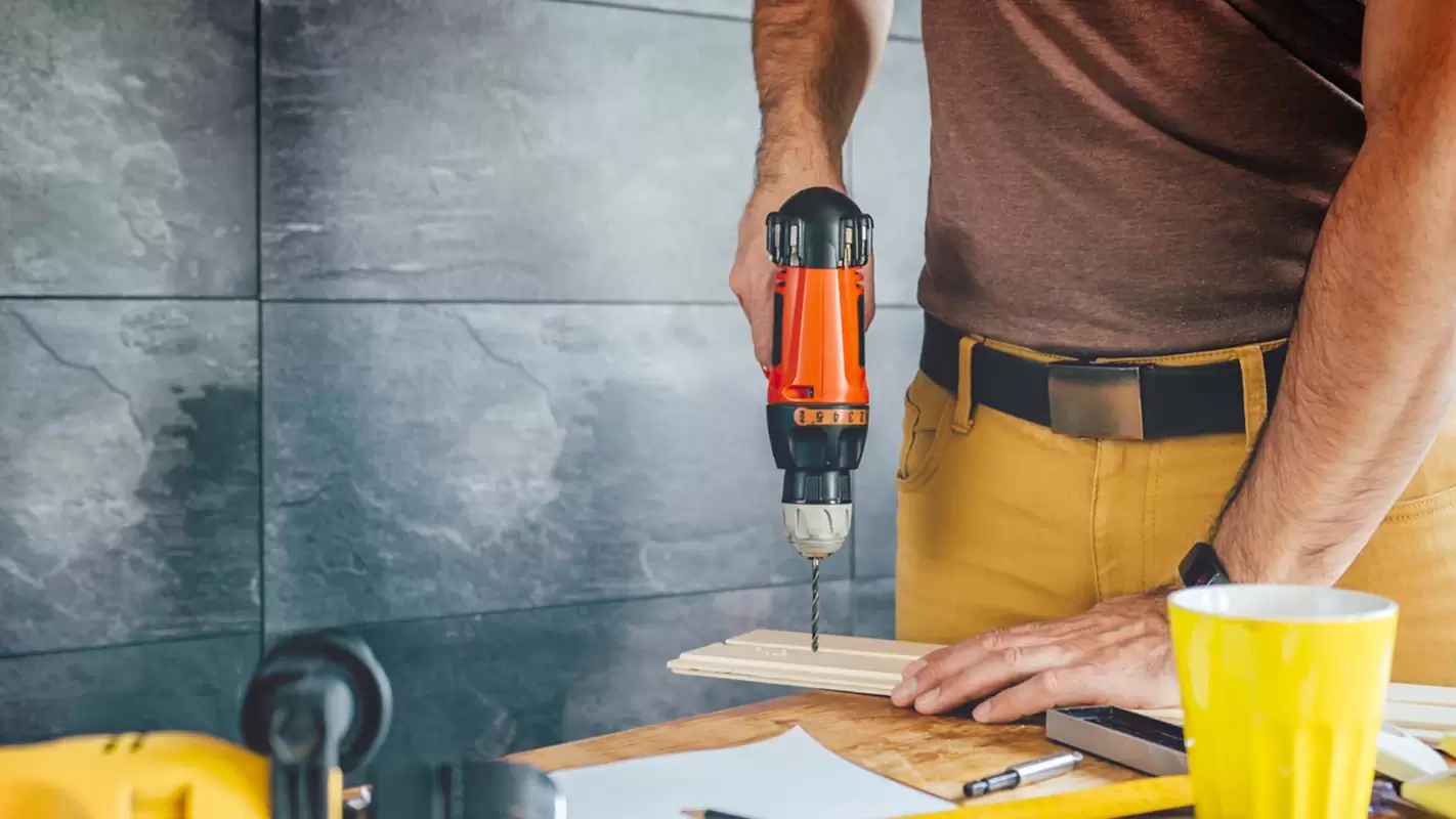 Benefits of hiring a local handyman.