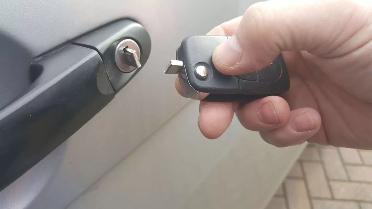 Broken Car Key Repair: Repairing Keys, Restoring Access