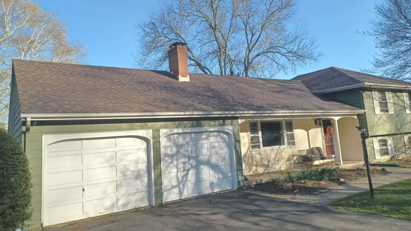 Asphalt roof installation services tailored to your needs & budget