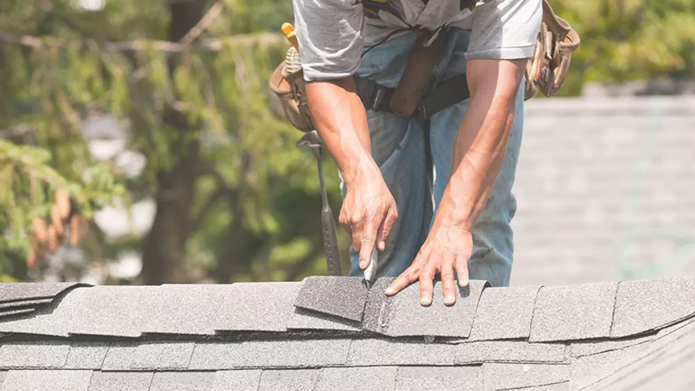 Looking for “roof replacement contractors in Murfreesboro, TN, Hire us!