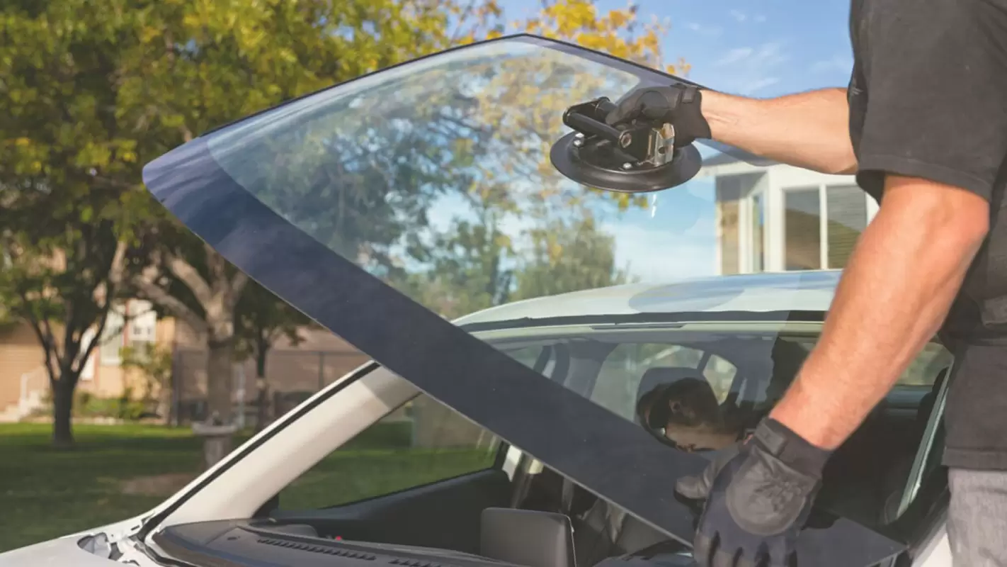 Windshield Replacement Services – Get Seamless Services at Yor Disposal!