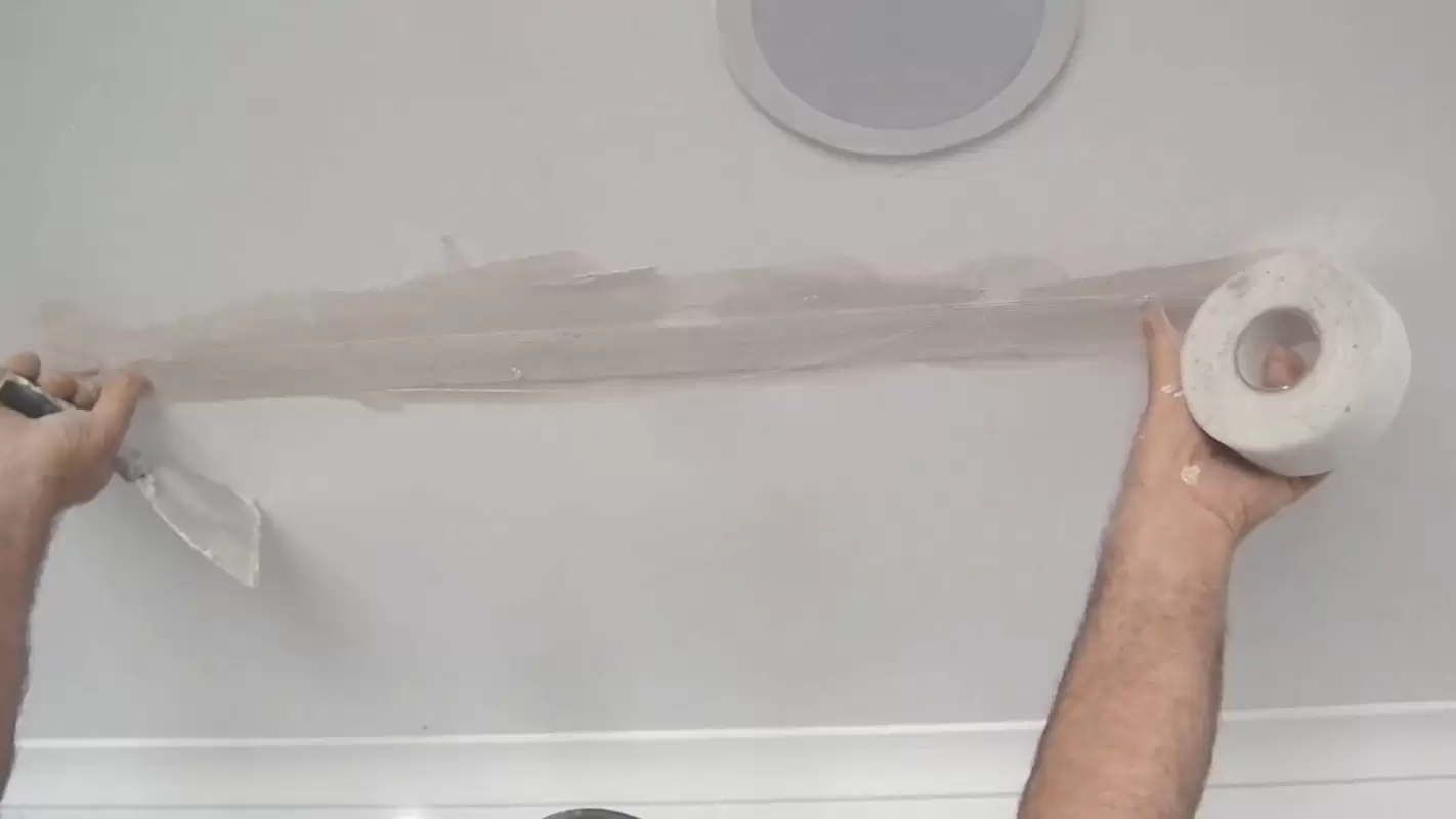 Restoring your drywalls with Drywall Crack Repair service