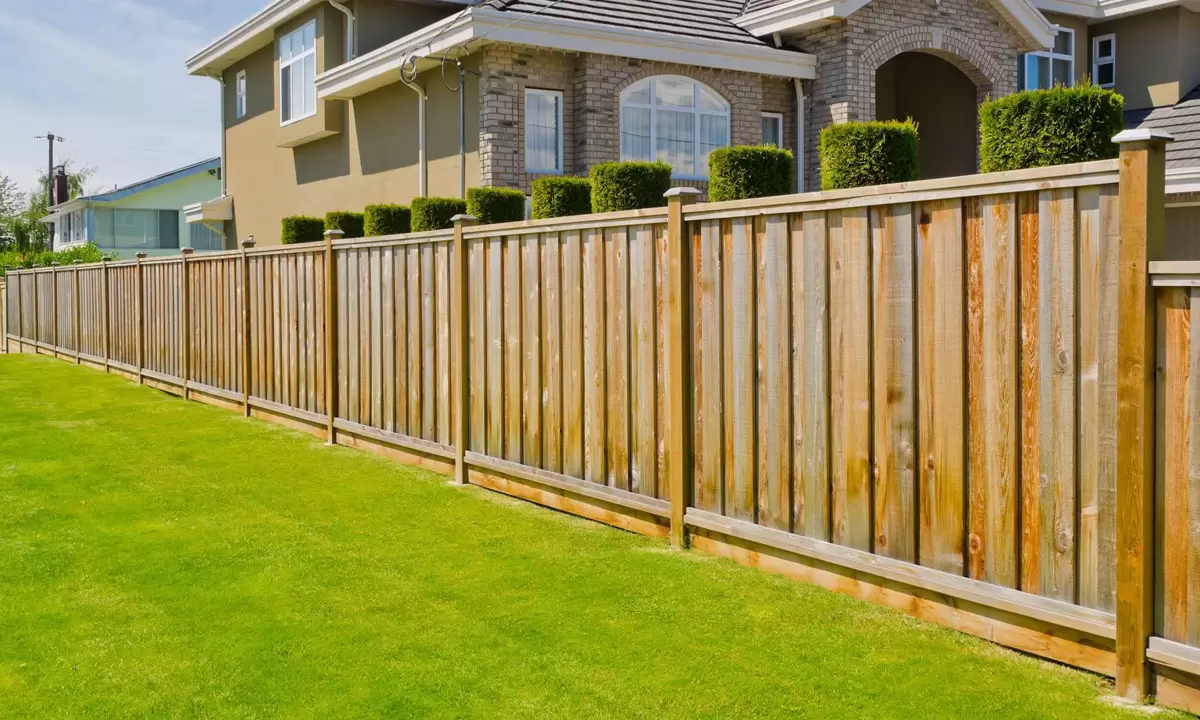 Enhance Your Curb Appeal with Our Wood Fence Installation and Repair