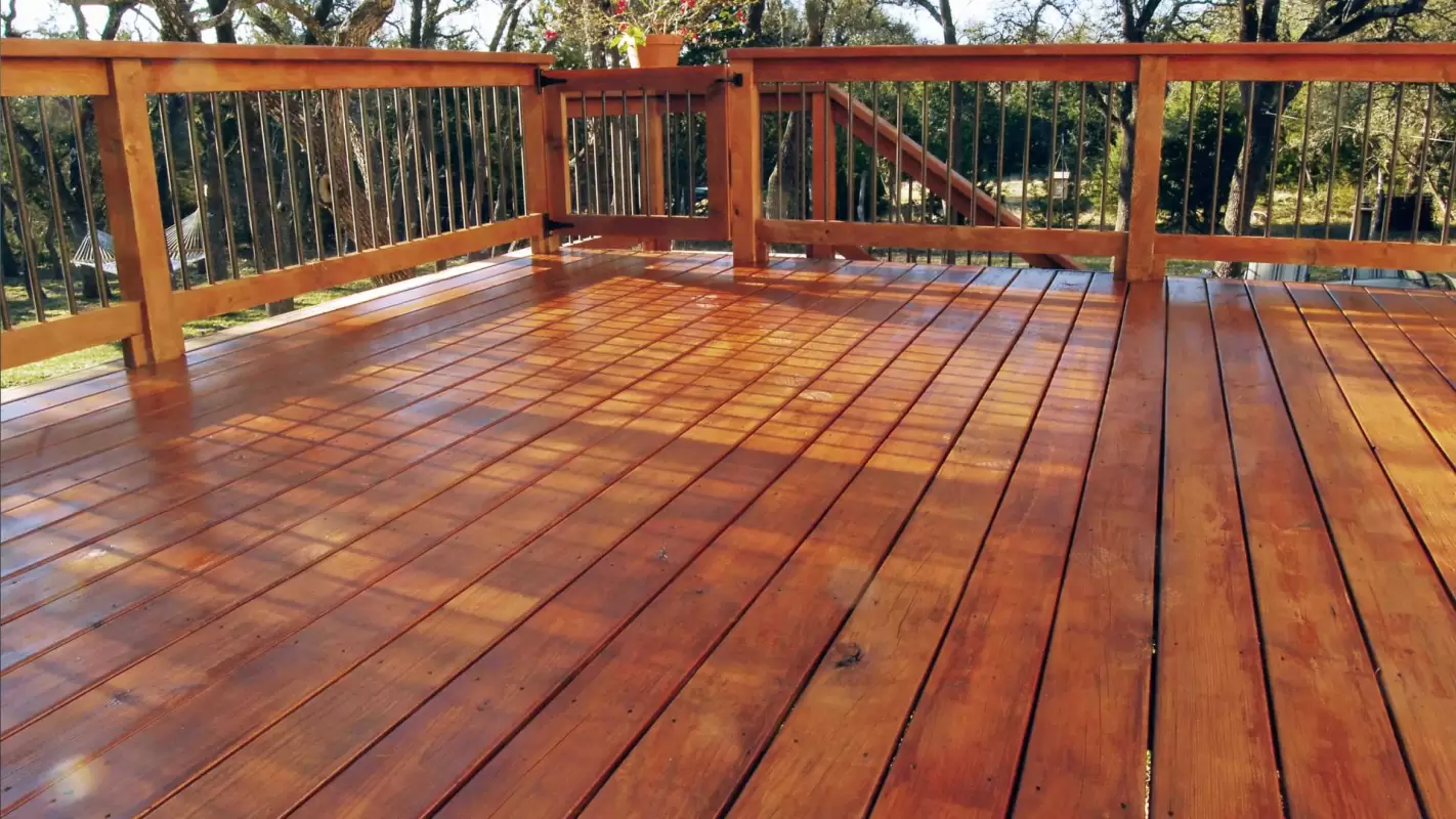 Masterful Fence & deck staining by skilled artisans