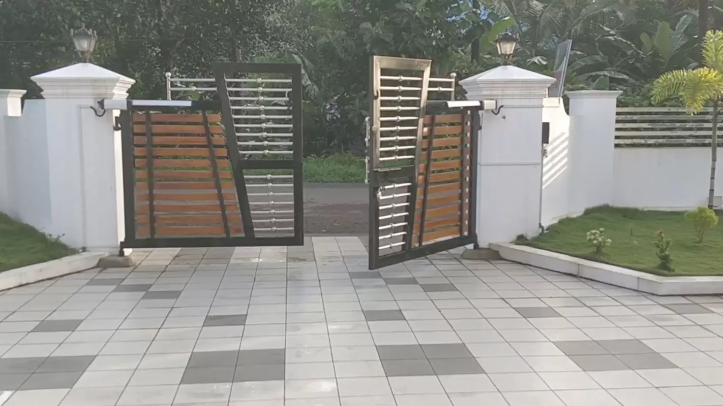 Get Meticulous Swing Gate Installation Services In Wesley Chapel, FL!