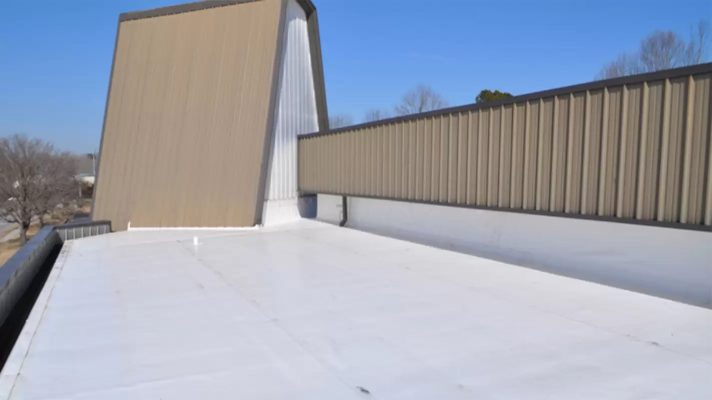 No Drainage Worries with Our Flat Roofing Services