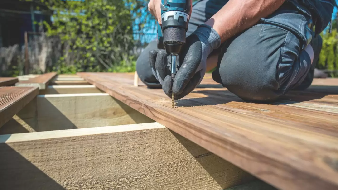 Building Your Perfect Outdoor Space With Professional Deck Construction