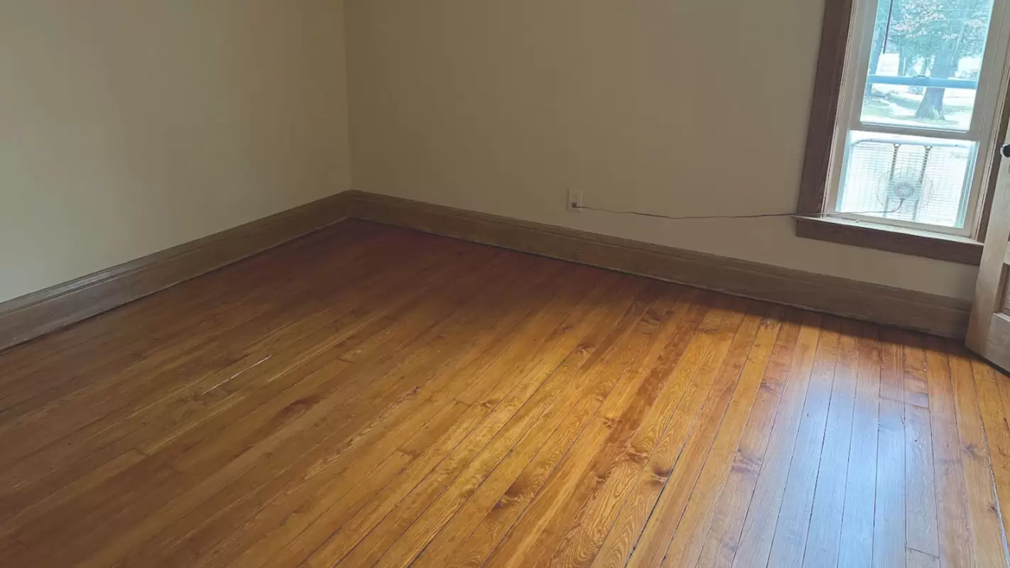 Hardwood Flooring Refinishing to Restore Your Floor’s Natural Beauty
