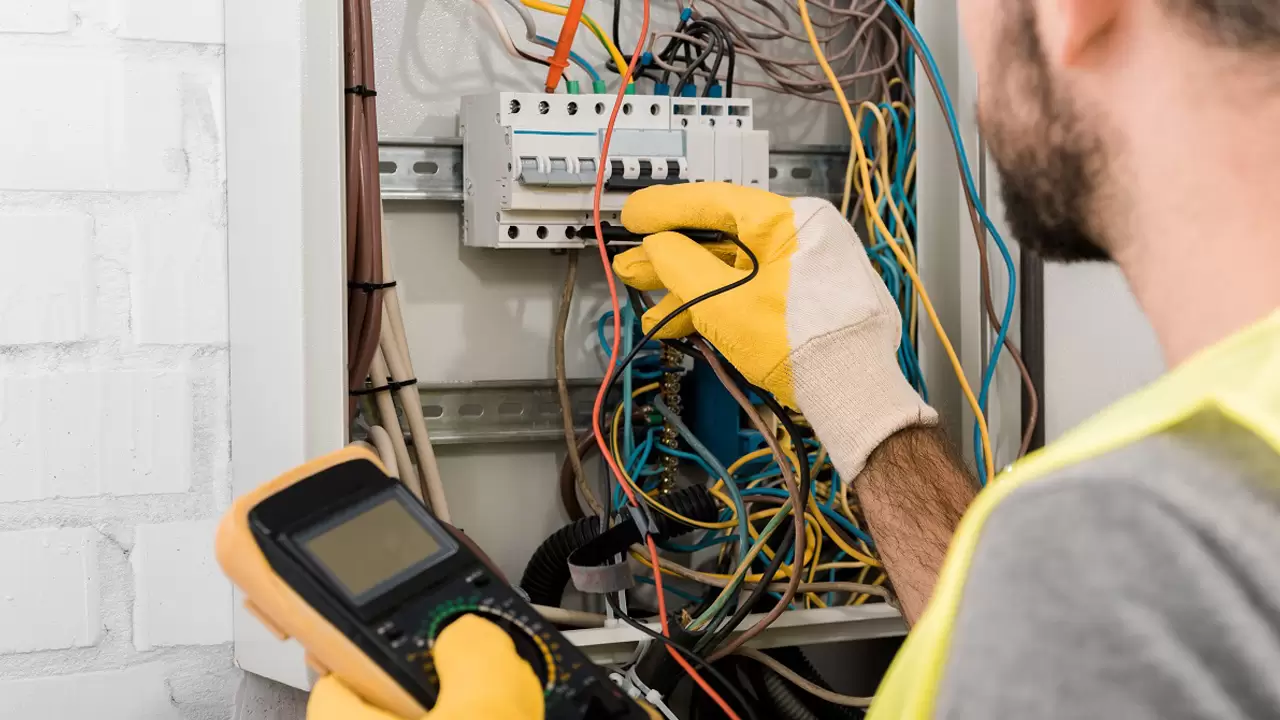Stop Looking for Electrical Panel Repair Services in Arlington, TX! Call Us!
