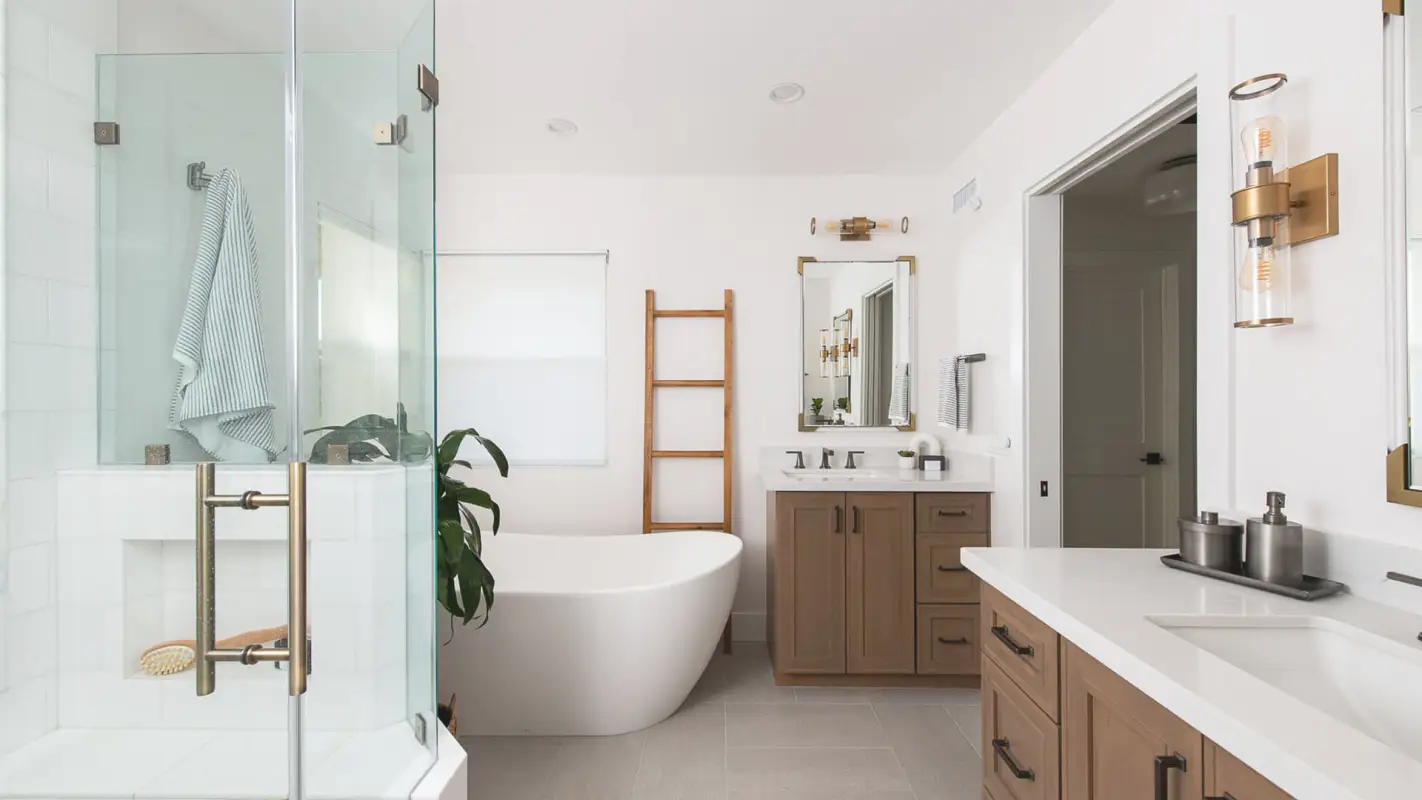 Experience Luxury With Our Modern Bathroom Designs