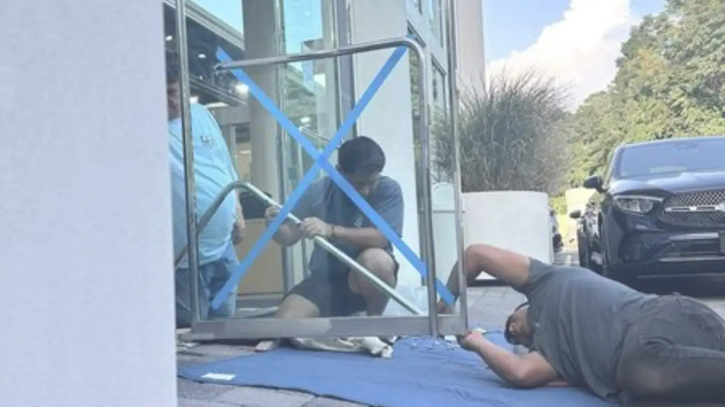 Storefront Repair Contractors Are Your Reliable Partners