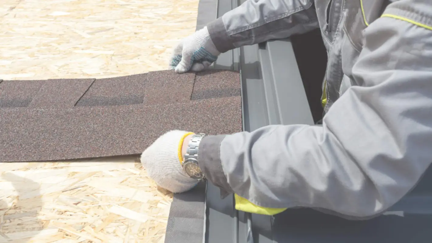 Home roofing contractor is now available in Lake Bluff, IL