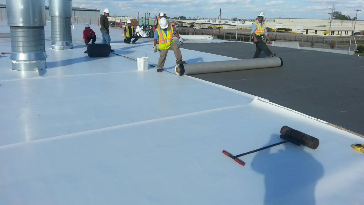 Affordable Commercial Flat Roofing Services That Bring Customized Solutions
