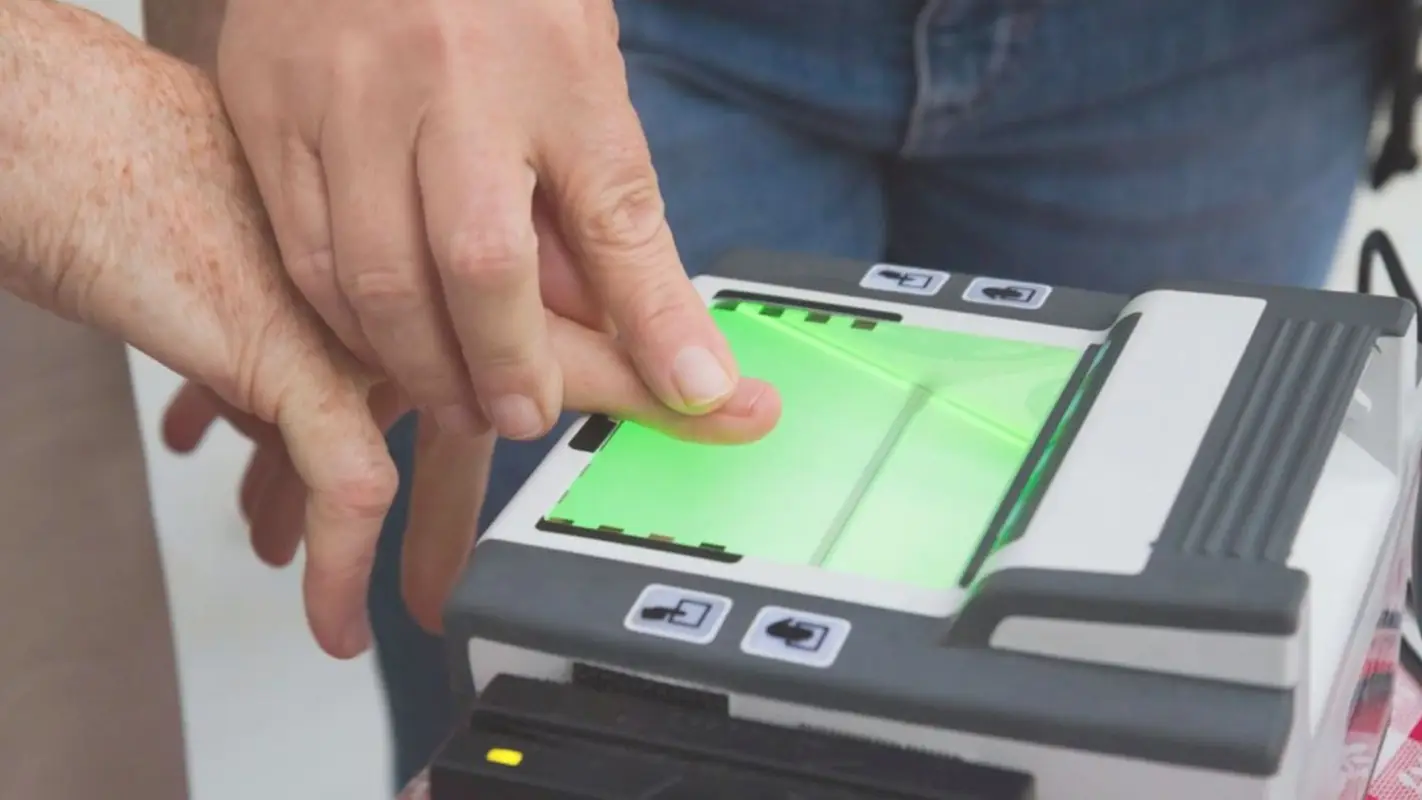 Mobile Fingerprint Technician with Excellent Workmanship