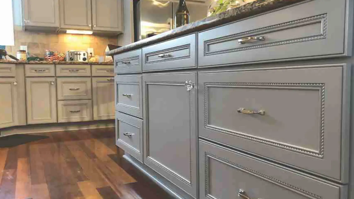 Offering Seamless Cabinet Painting with Excellence