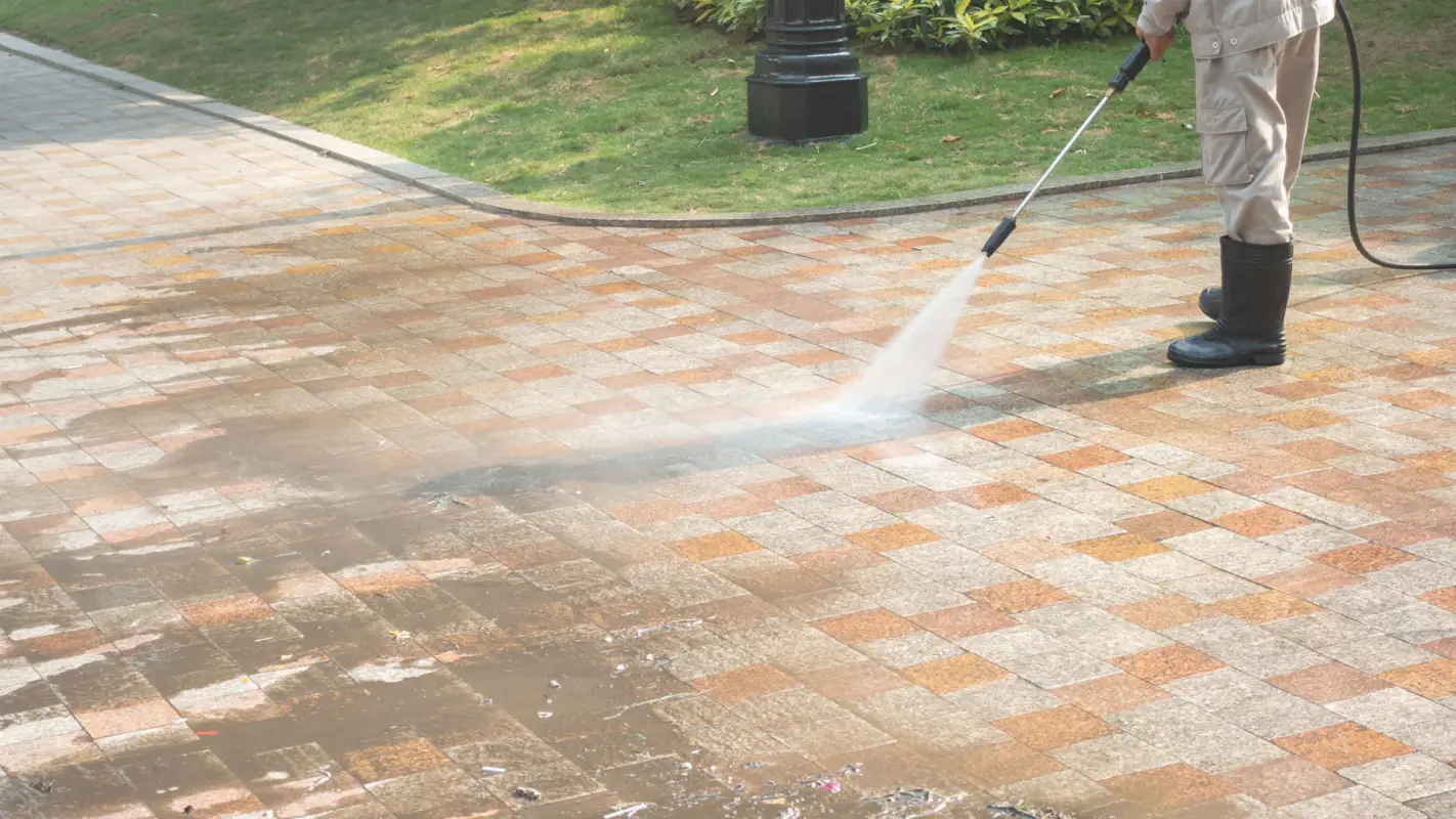 Residential Driveway Cleaning in Deer Creek, OK!