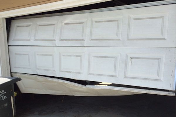 Reliable Garage Door Panel Replacement Plano TX