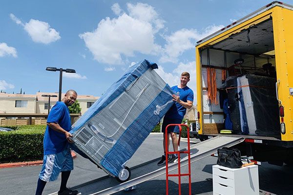 Long Distance Moving Services Irvine CA