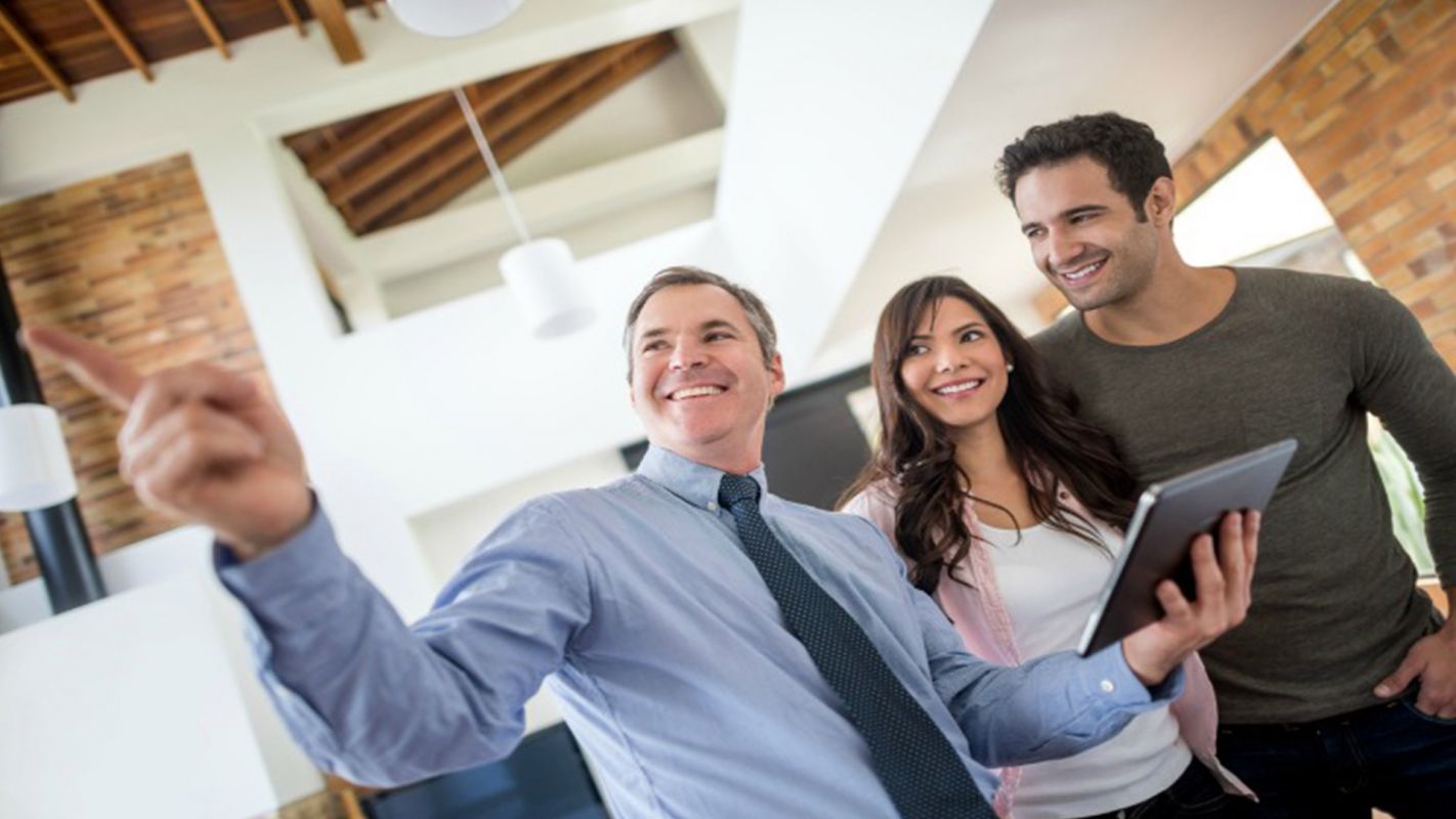 Top Real Estate Agents in Relocation Property Surprise AZ