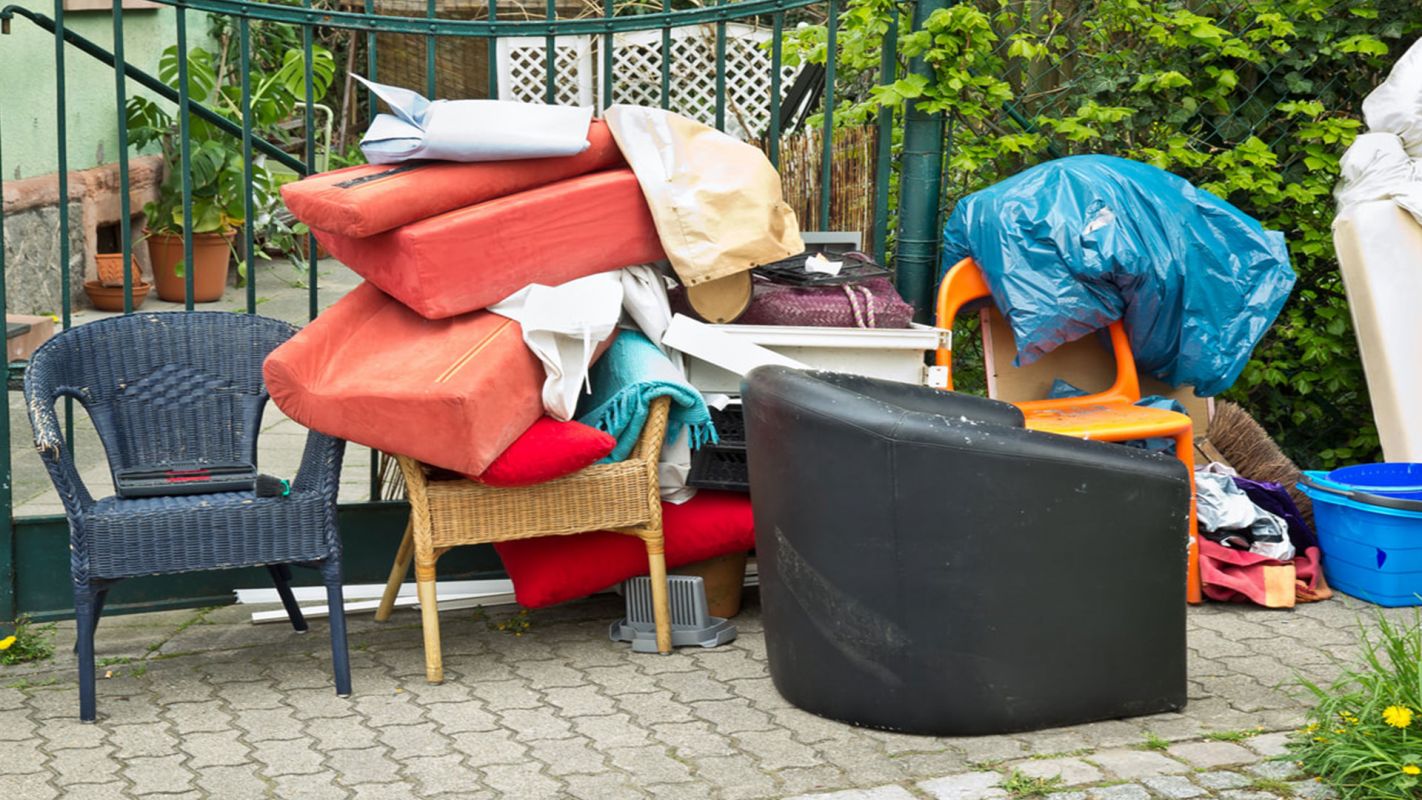 Affordable Junk Removal Service Now Available in Town! Costa Mesa CA