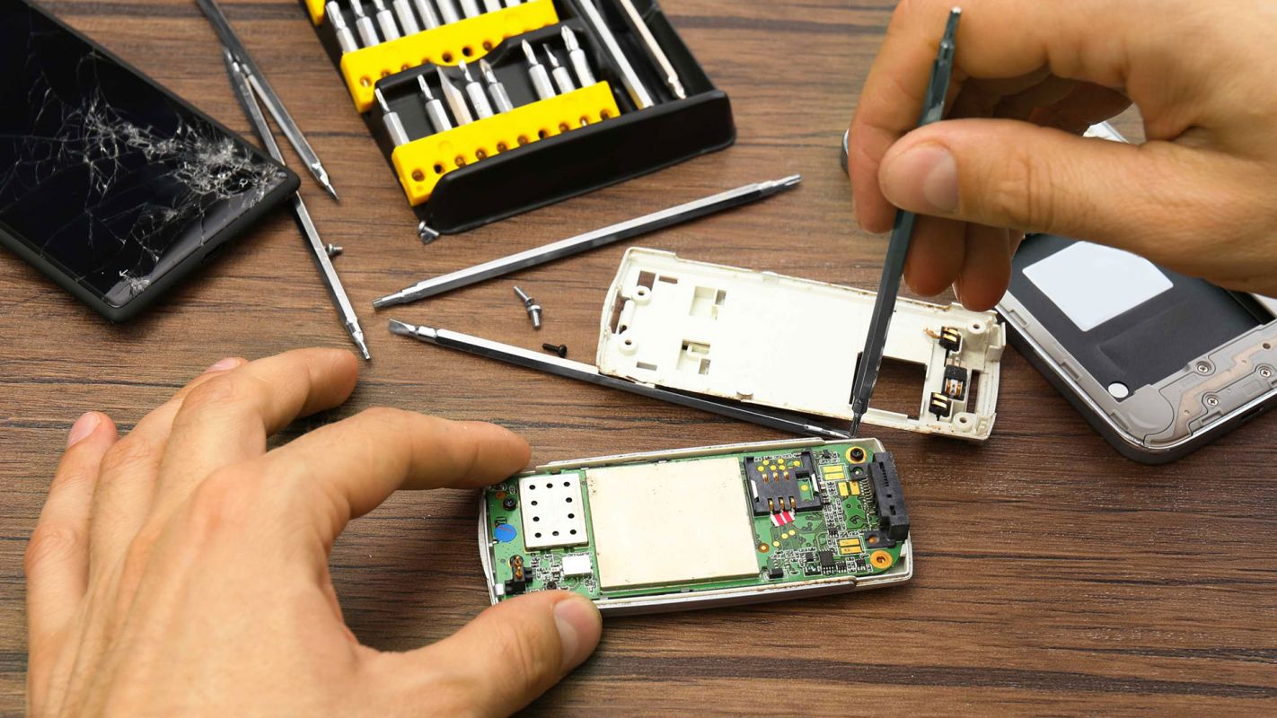 Cell Phone Repair Services East Los Angeles CA