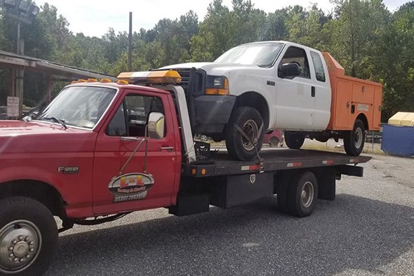 Quick Vehicle Towing Crew College Park MD
