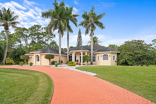 Property Buying & Selling Palm Beach FL