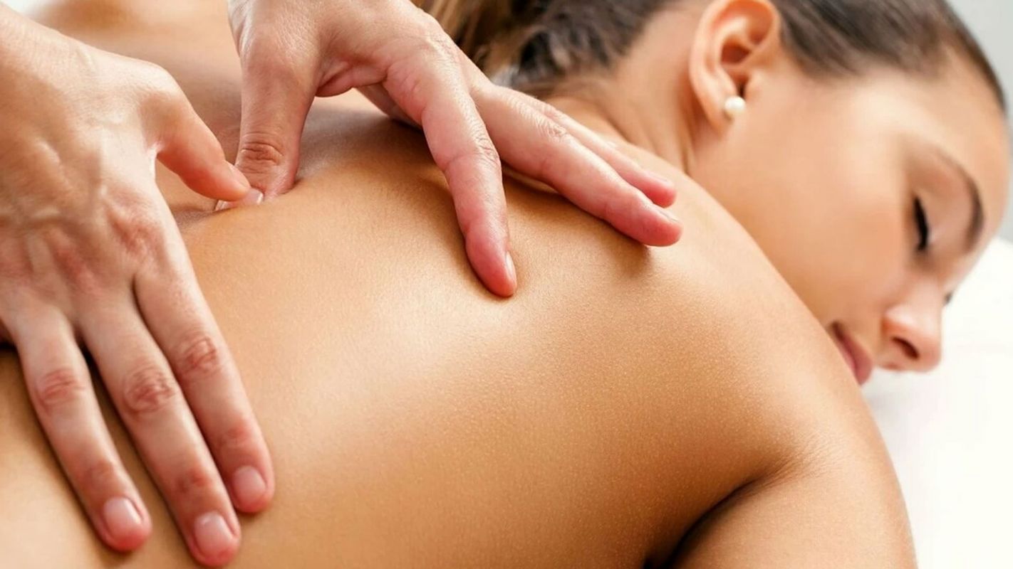 Massage Therapist Service Palm Springs CA