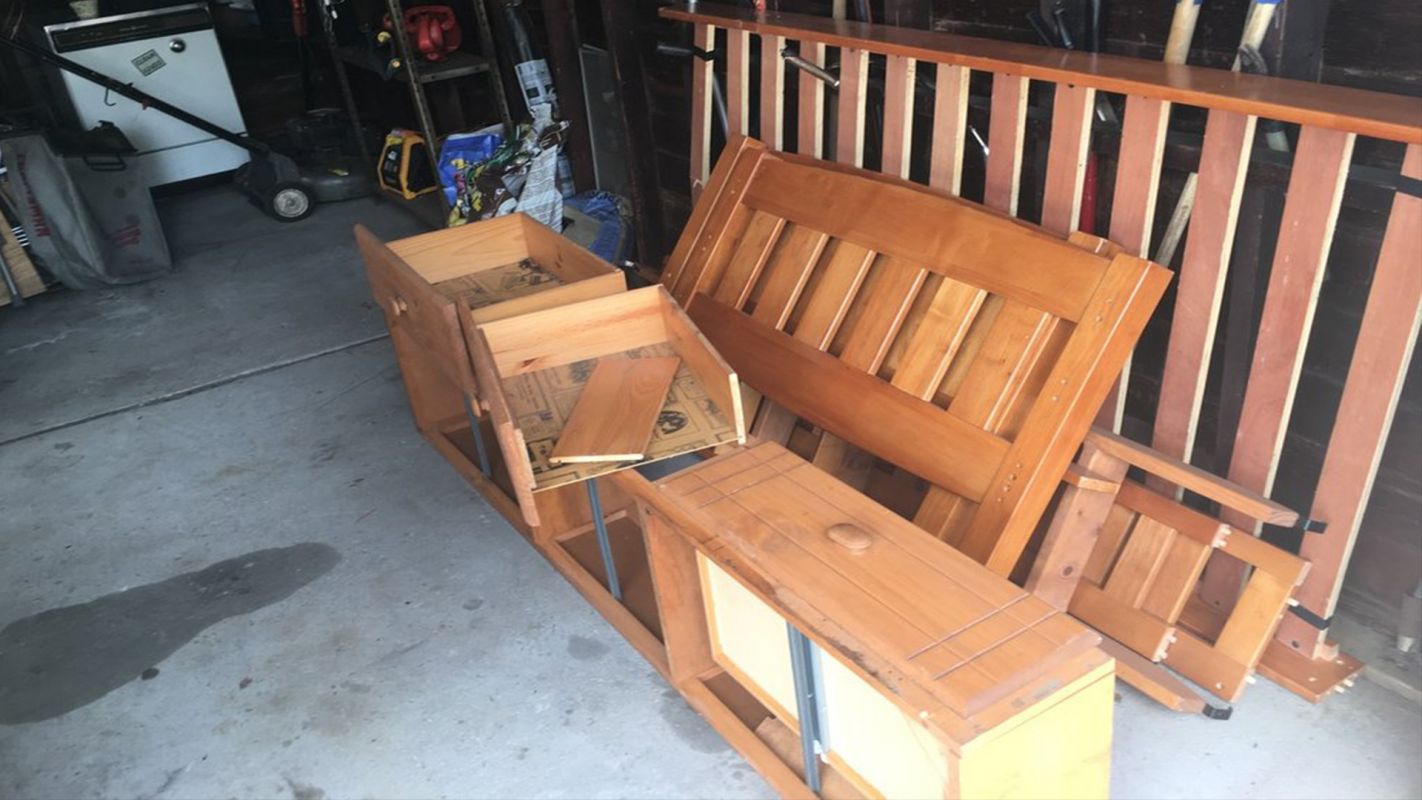 Furniture Removal West Bloomfield Township MI