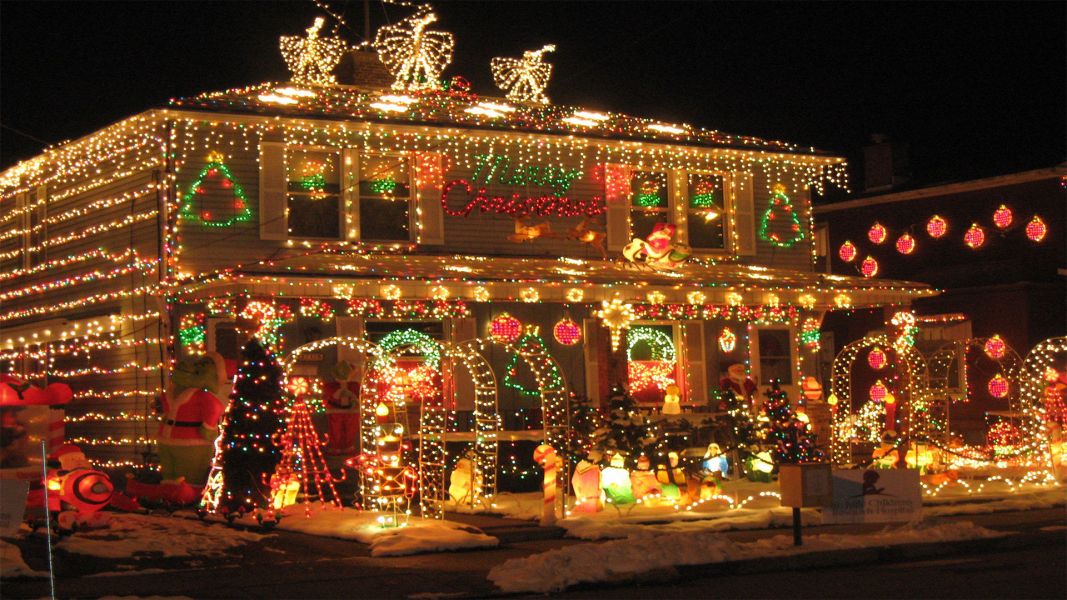 Brothers Holiday Lighting, christmas lights installation Issaquah WA