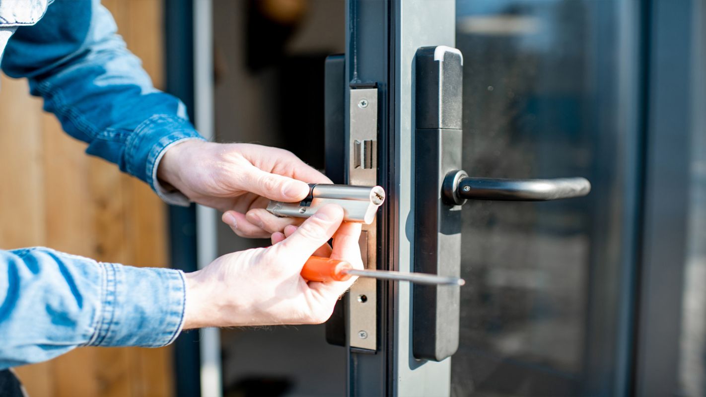 Commercial Locksmith Services Middleburg Heights OH