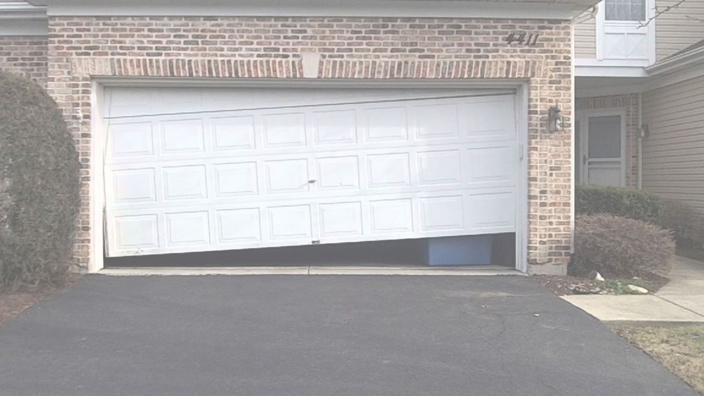 Garage Door Off Track Services Bolingbrook IL